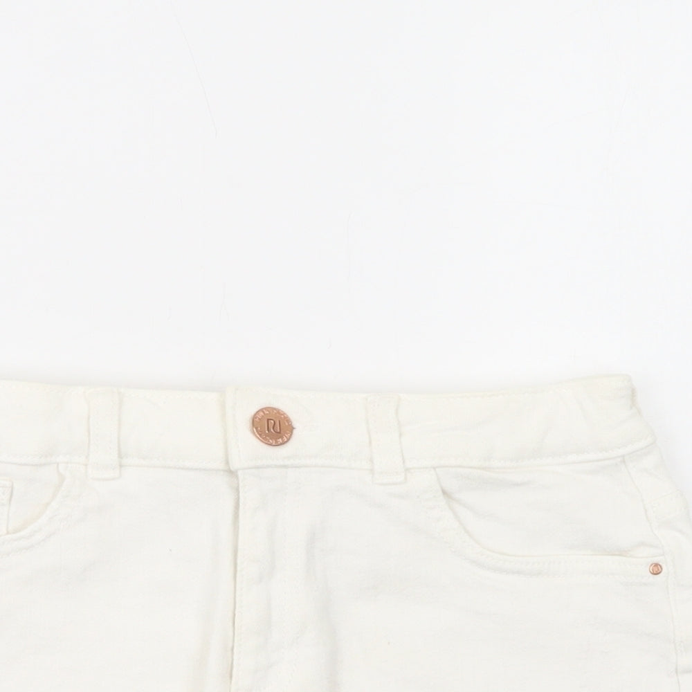 River Is Girls White  Cotton Cut-Off Shorts Size 11-12 Years  Regular Buckle