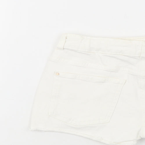 River Is Girls White  Cotton Cut-Off Shorts Size 11-12 Years  Regular Buckle