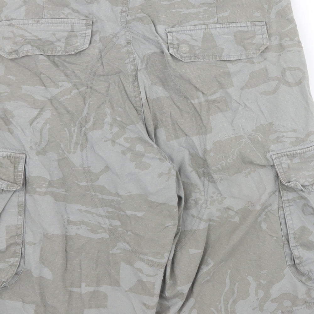 Burton Mens Grey Camouflage Cotton Cargo Shorts Size 32 L10 in Regular Button
