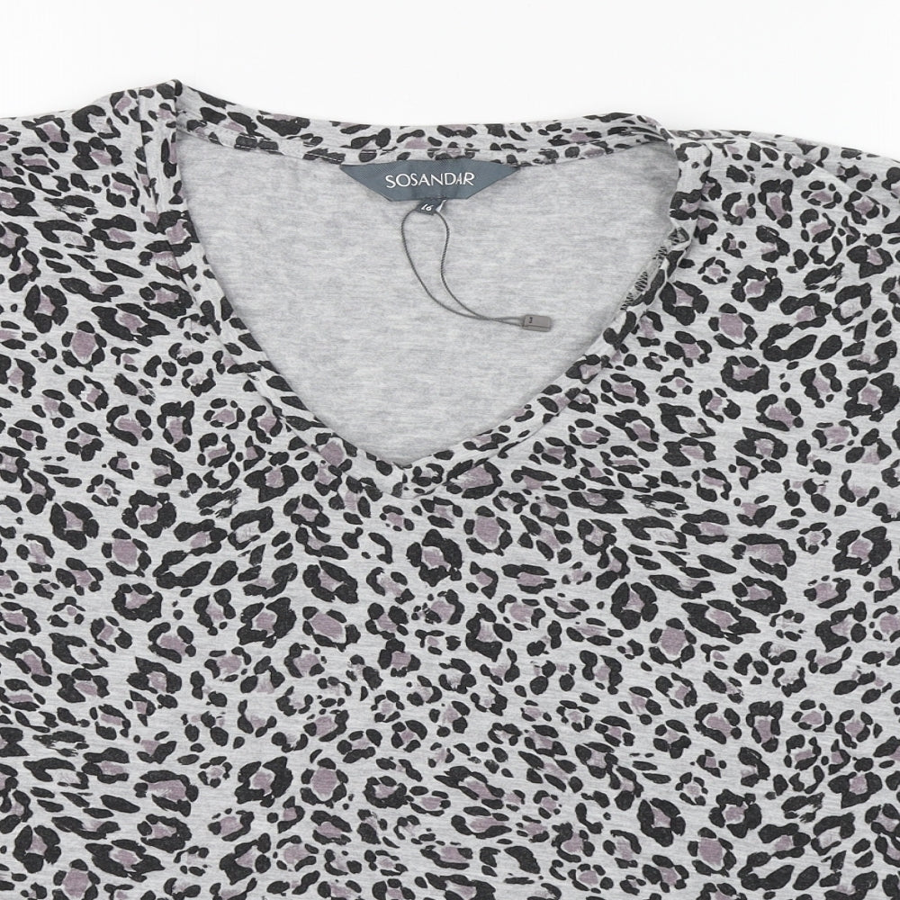 Sosandar Womens Grey Animal Print Polyester Basic T-Shirt Size 16 V-Neck