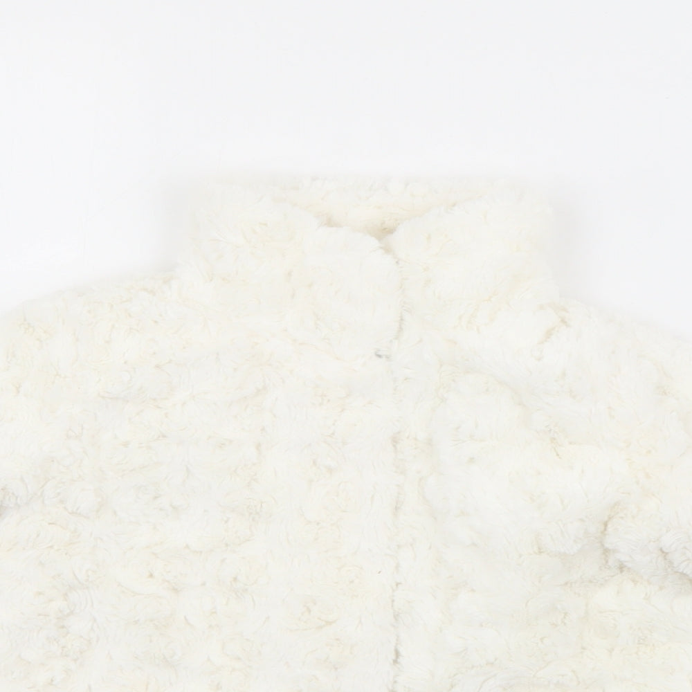 Young Dimension Girls White   Jacket  Size 18-24 Months   Snap