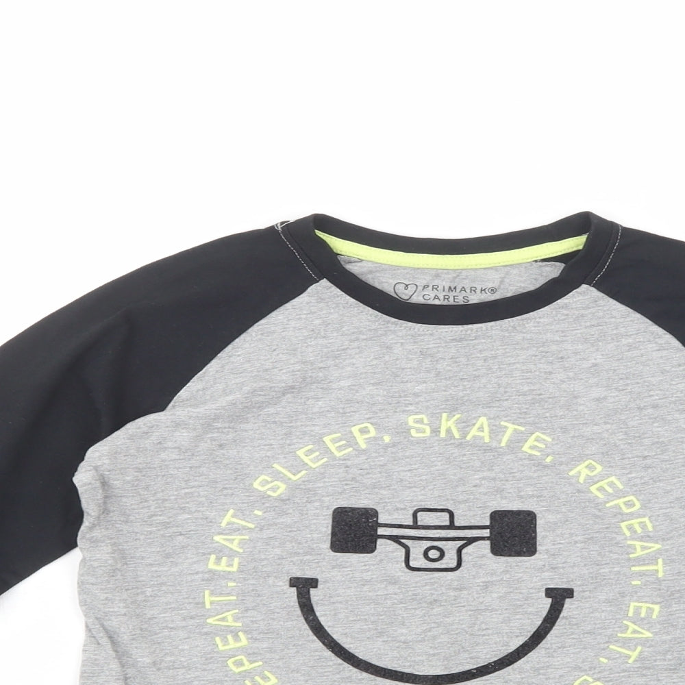 Primark Boys Grey Colourblock Cotton Pullover T-Shirt Size 7-8 Years Crew Neck Pullover - Sleep, Skate