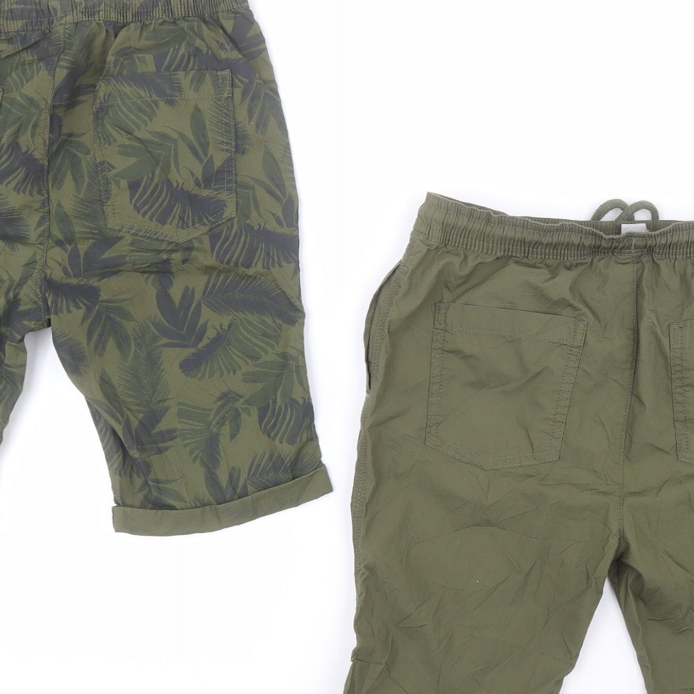 TU Boys Green  Cotton Chino Shorts Size 10 Years  Regular Tie