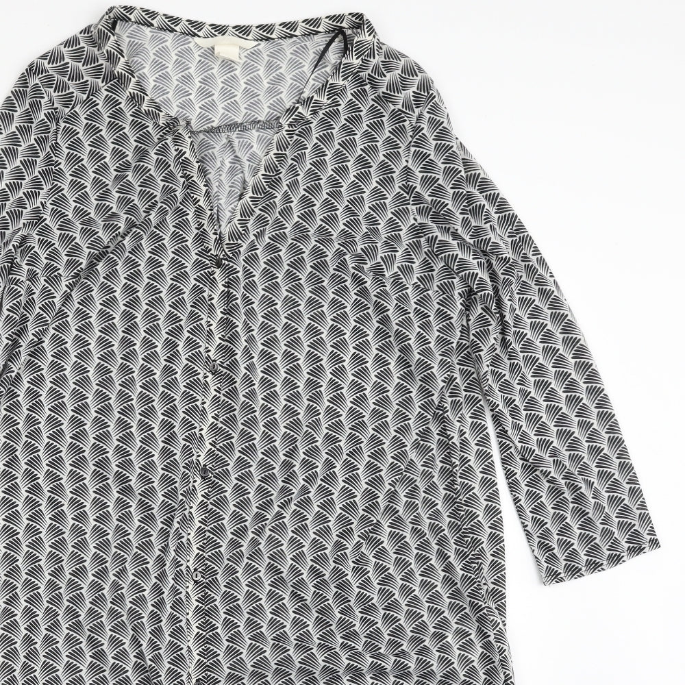 H&M Womens Black Geometric Polyester Shirt Dress  Size S  V-Neck Button