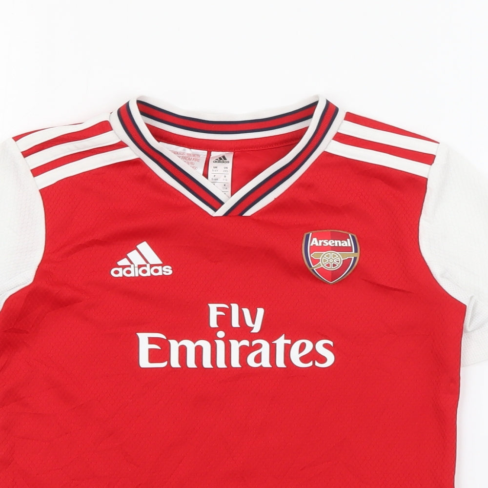 adidas Boys Red  Polyester Pullover T-Shirt Size 5-6 Years V-Neck  - Arsenal