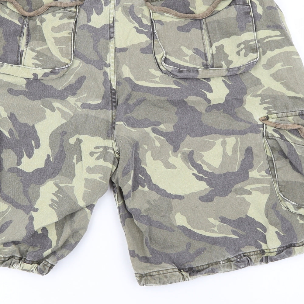 Denim Co Mens Green Camouflage Cotton Cargo Shorts Size 32 in L9 in Regular Button