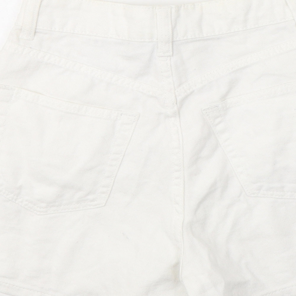 H&M Womens White  Cotton Hot Pants Shorts Size 4 L3 in Regular Button