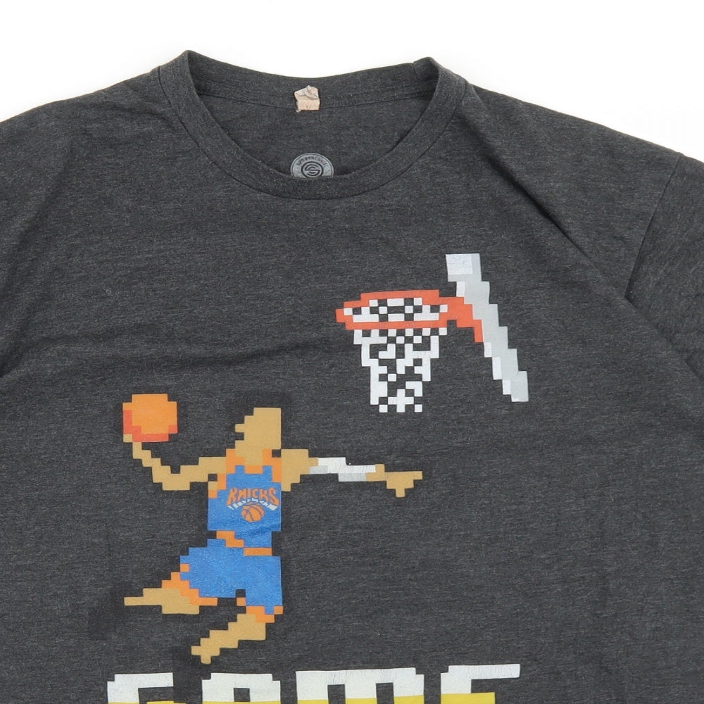 Sports Crate Mens Grey  Cotton  T-Shirt Size L Crew Neck  - New York Knicks