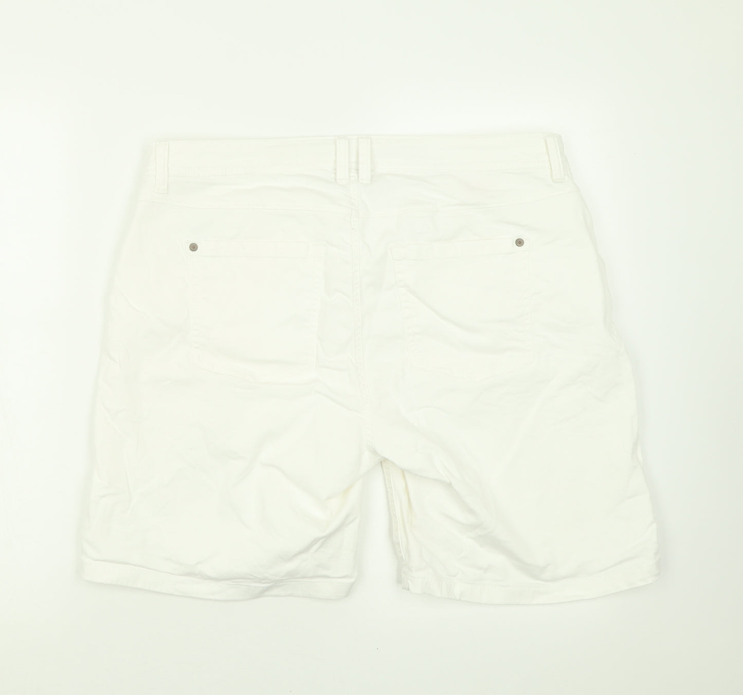 Orlando Mens White  Cotton Bermuda Shorts Size 34 in L8 in Relaxed Button