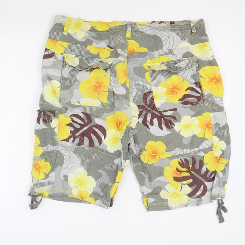 Primark Mens Grey Floral Linen Cargo Shorts Size 38 in L10 in Regular Zip