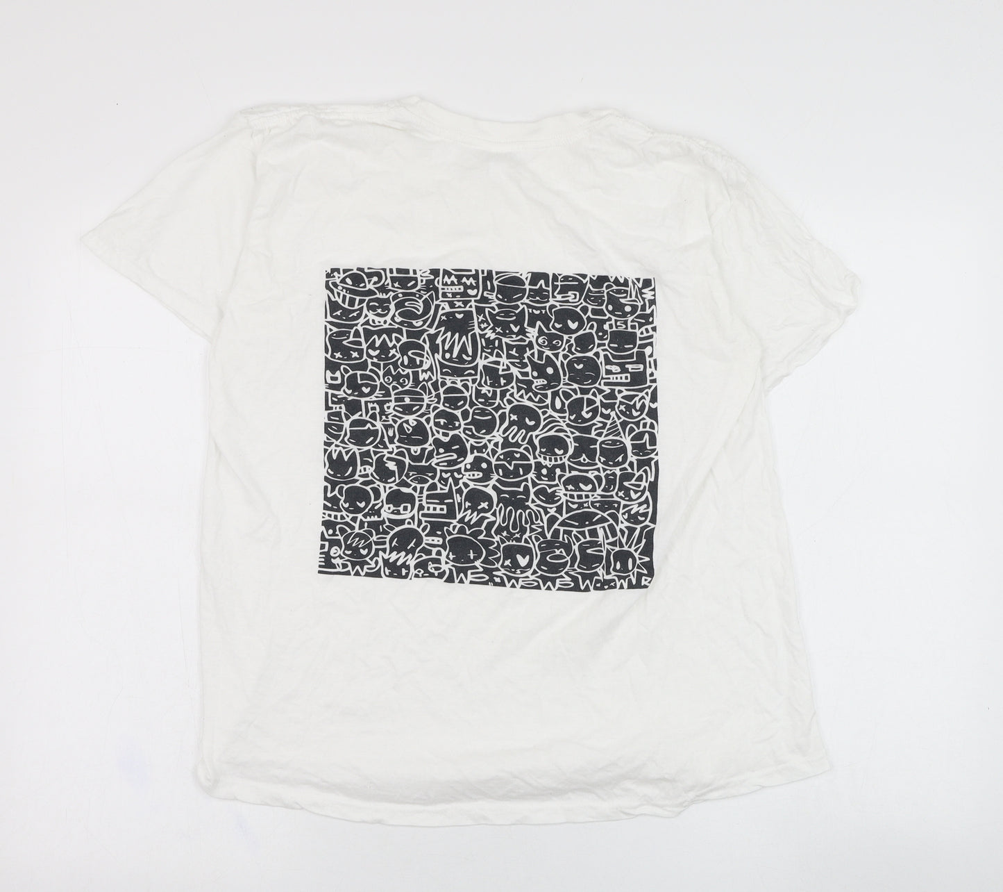 Casual Classics Mens White  Cotton  T-Shirt Size L Round Neck  - Cat