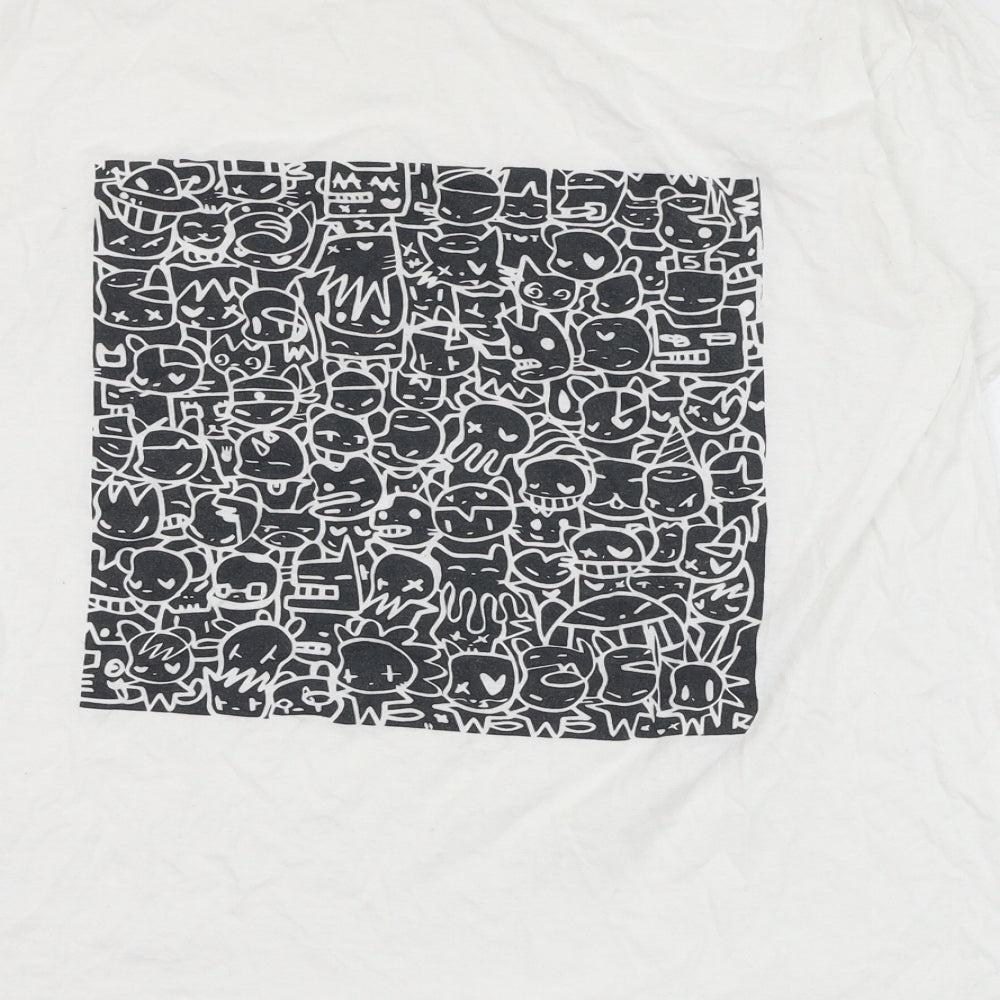 Casual Classics Mens White  Cotton  T-Shirt Size L Round Neck  - Cat