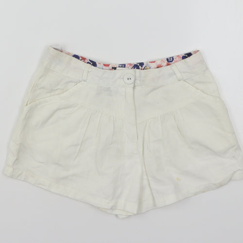TU Girls White  Cotton Mom Shorts Size 8 Years  Regular Buckle