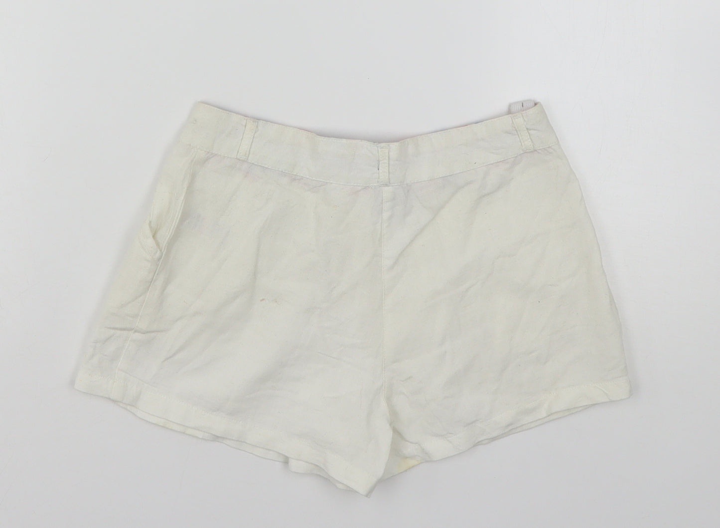 TU Girls White  Cotton Mom Shorts Size 8 Years  Regular Buckle