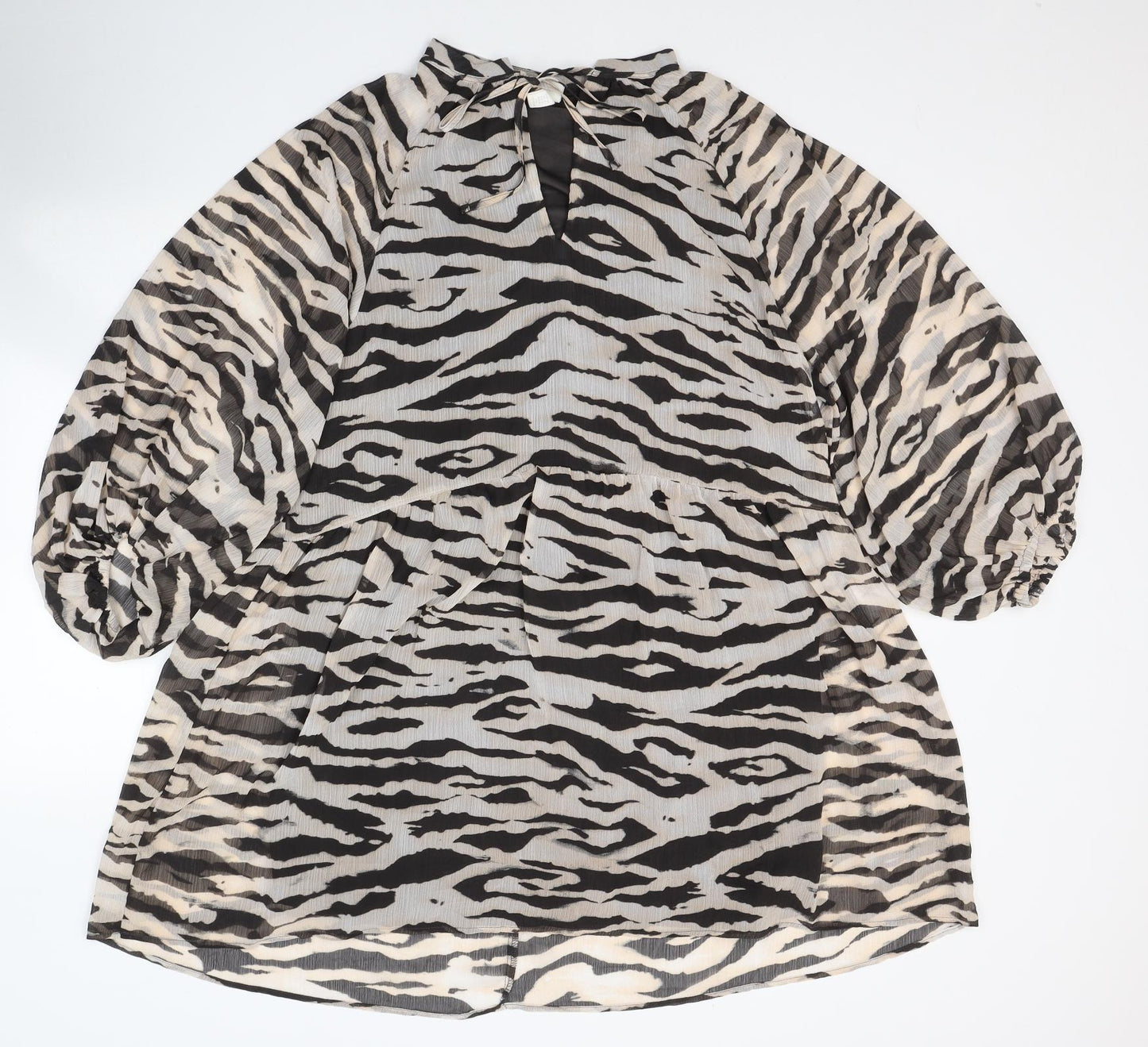 H&M Womens Beige Animal Print Polyester Fit & Flare  Size M  V-Neck Pullover