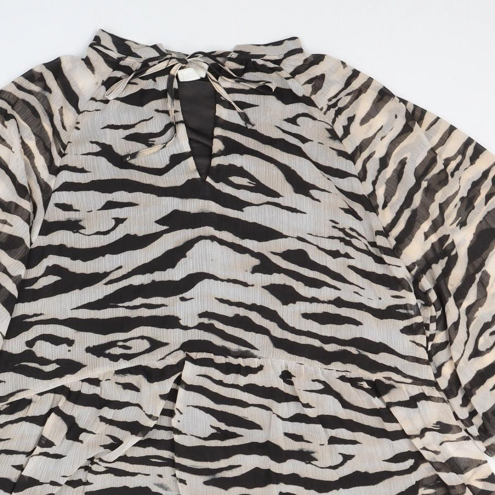 H&M Womens Beige Animal Print Polyester Fit & Flare  Size M  V-Neck Pullover