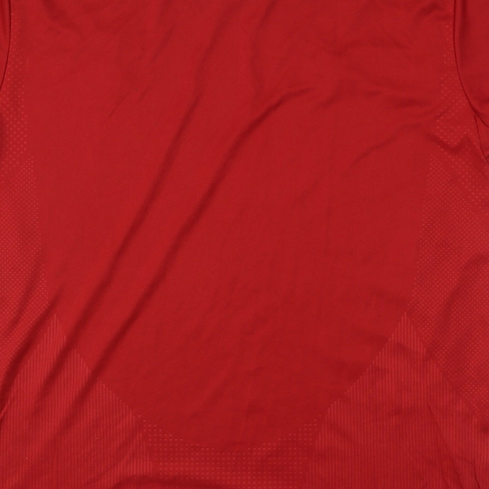 Liverpool FC Mens Red  Polyester  T-Shirt Size XL Round Neck