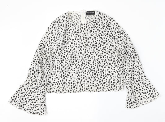 Front view of PRETTYLITTLETHING women’s white animal print polyester basic blouse, size UK 6, round neck