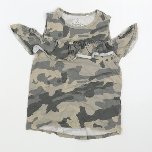 NEXT Girls Green Camouflage 100% Cotton Basic T-Shirt Size 5 Years Boat Neck Pullover
