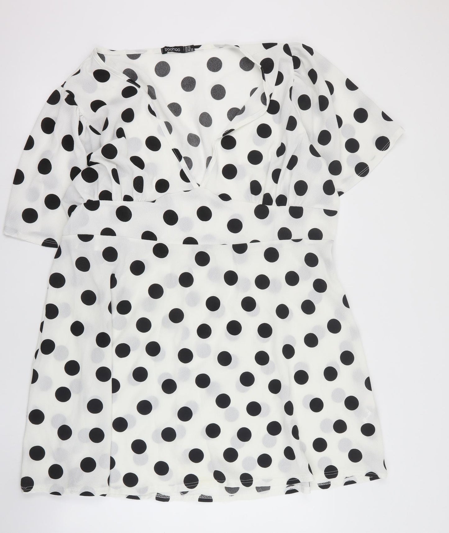 Boohoo Womens White Polka Dot Polyester Mini  Size 22  V-Neck Pullover