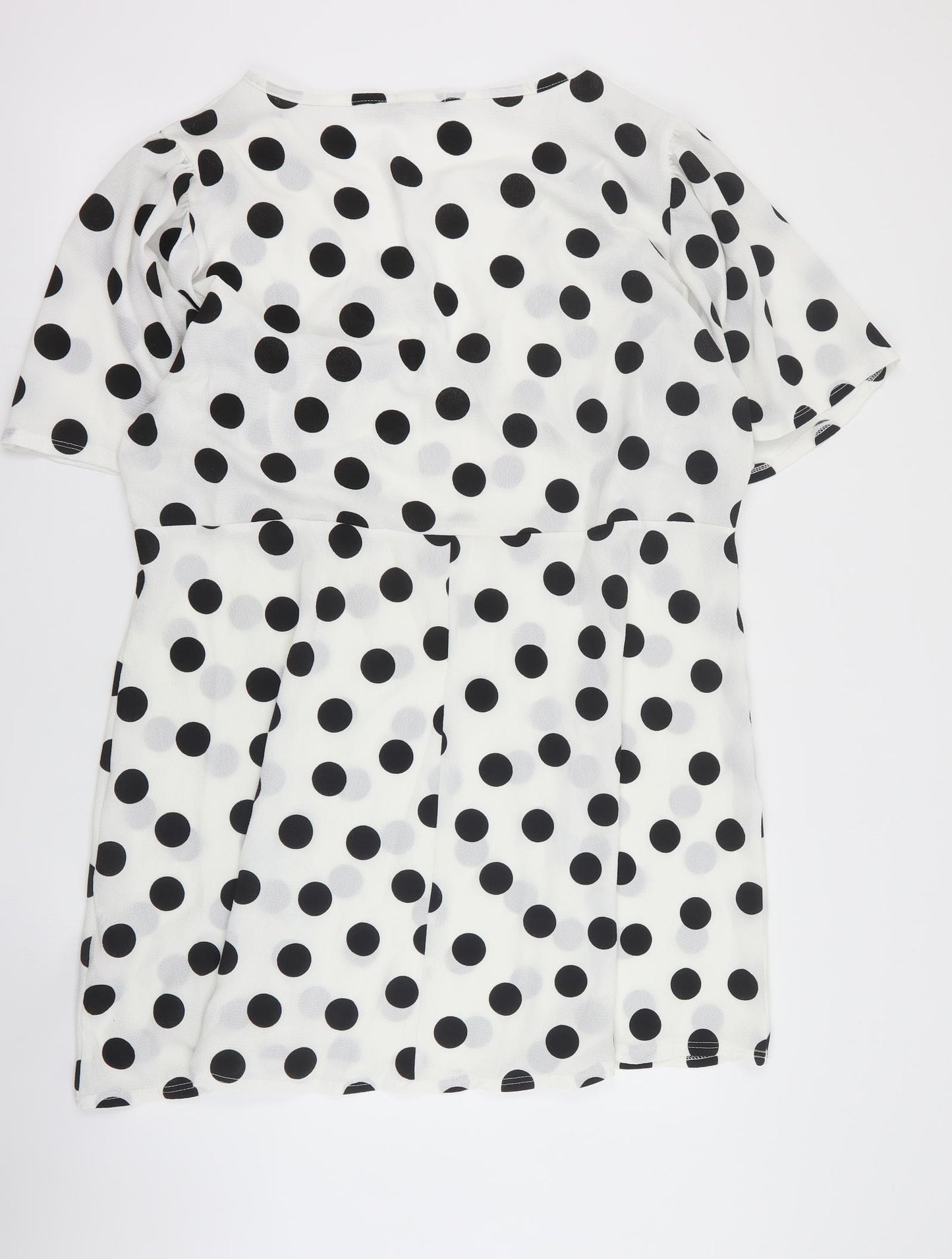 Boohoo Womens White Polka Dot Polyester Mini  Size 22  V-Neck Pullover