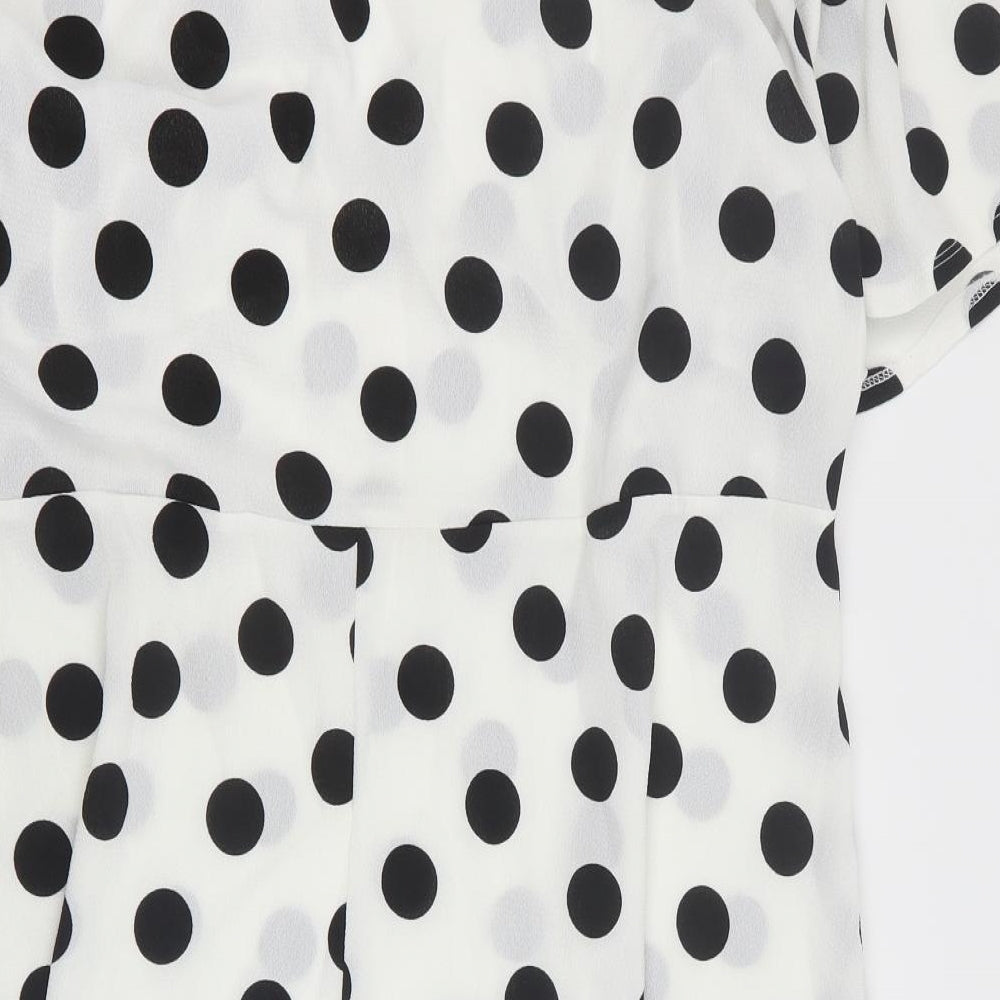 Boohoo Womens White Polka Dot Polyester Mini  Size 22  V-Neck Pullover