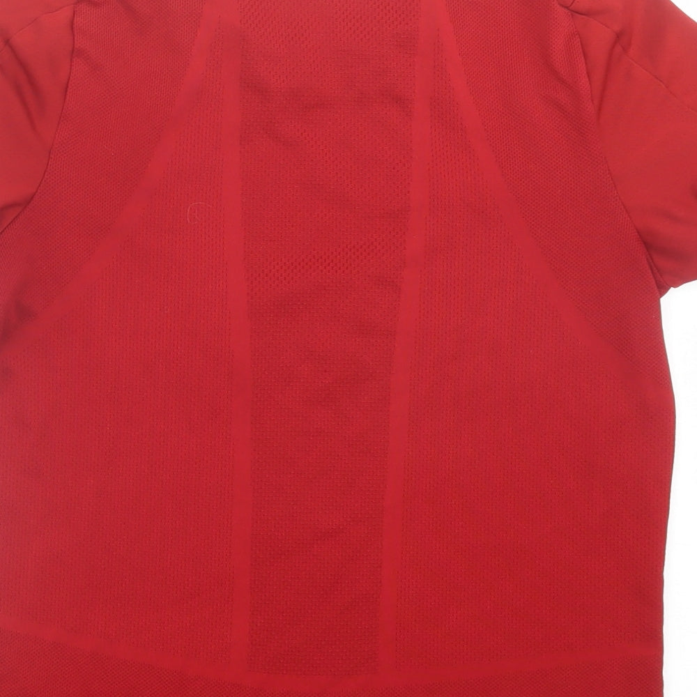 New Balance Boys Red  Polyester Basic T-Shirt Size 9 Years Crew Neck Pullover - Liverpool FC