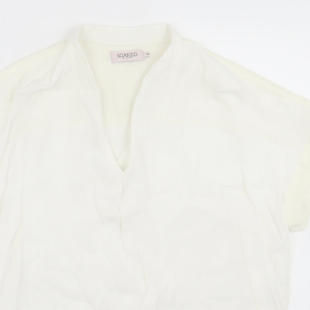 Soaked in Luxury Womens White  Polyester Basic T-Shirt Size M V-Neck