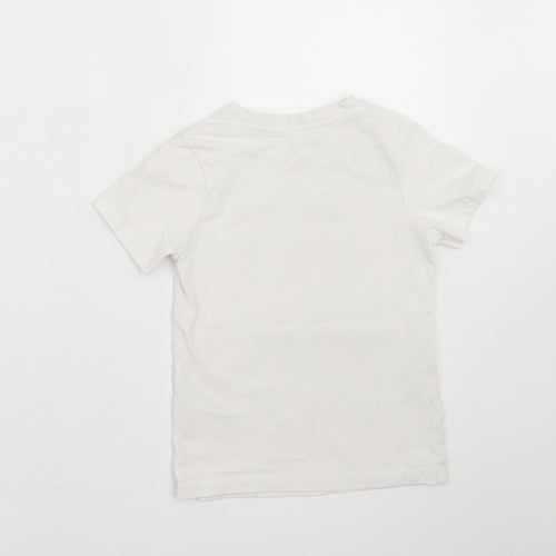 Nutmeg Boys White  Cotton Basic T-Shirt Size 4-5 Years Crew Neck Pullover
