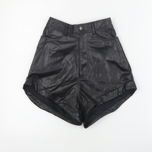 PRETTYLITTLETHING Womens Black  Polyurethane Hot Pants Shorts Size 6 L5 in Regular Button