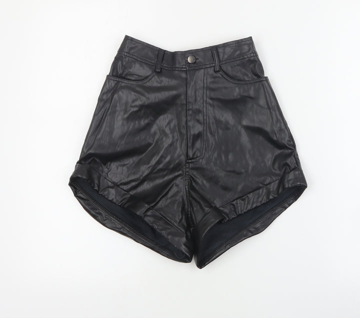 PRETTYLITTLETHING Womens Black Polyurethane Hot Pants Shorts Size 6 L5 in Regular Button
