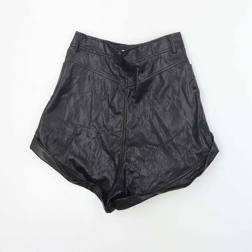 PRETTYLITTLETHING Womens Black  Polyurethane Hot Pants Shorts Size 6 L5 in Regular Button