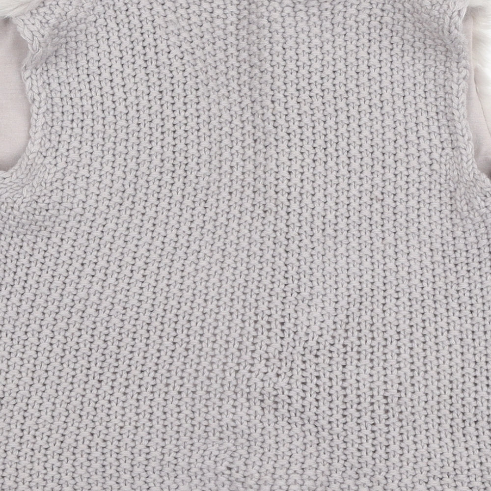 Primark Girls Grey   Gilet Coat Size 6-7 Years
