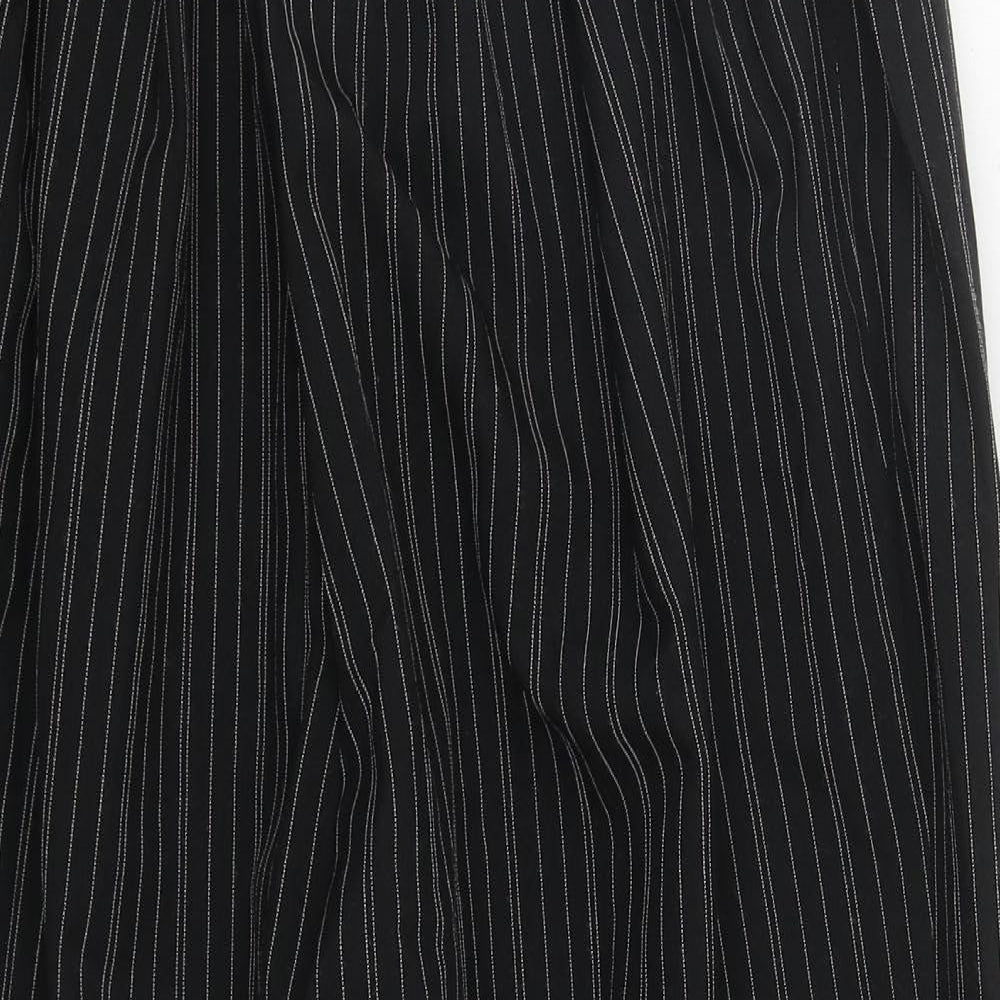Preworn Womens Black Striped Polyester Cropped Trousers Size 22 L24 in Regular