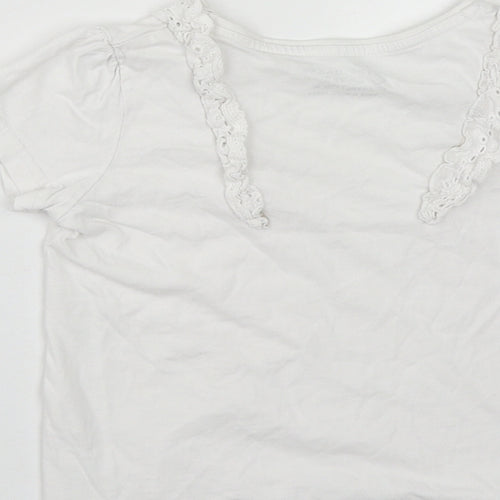 Primark Girls White  Cotton Basic T-Shirt Size 6-7 Years Round Neck