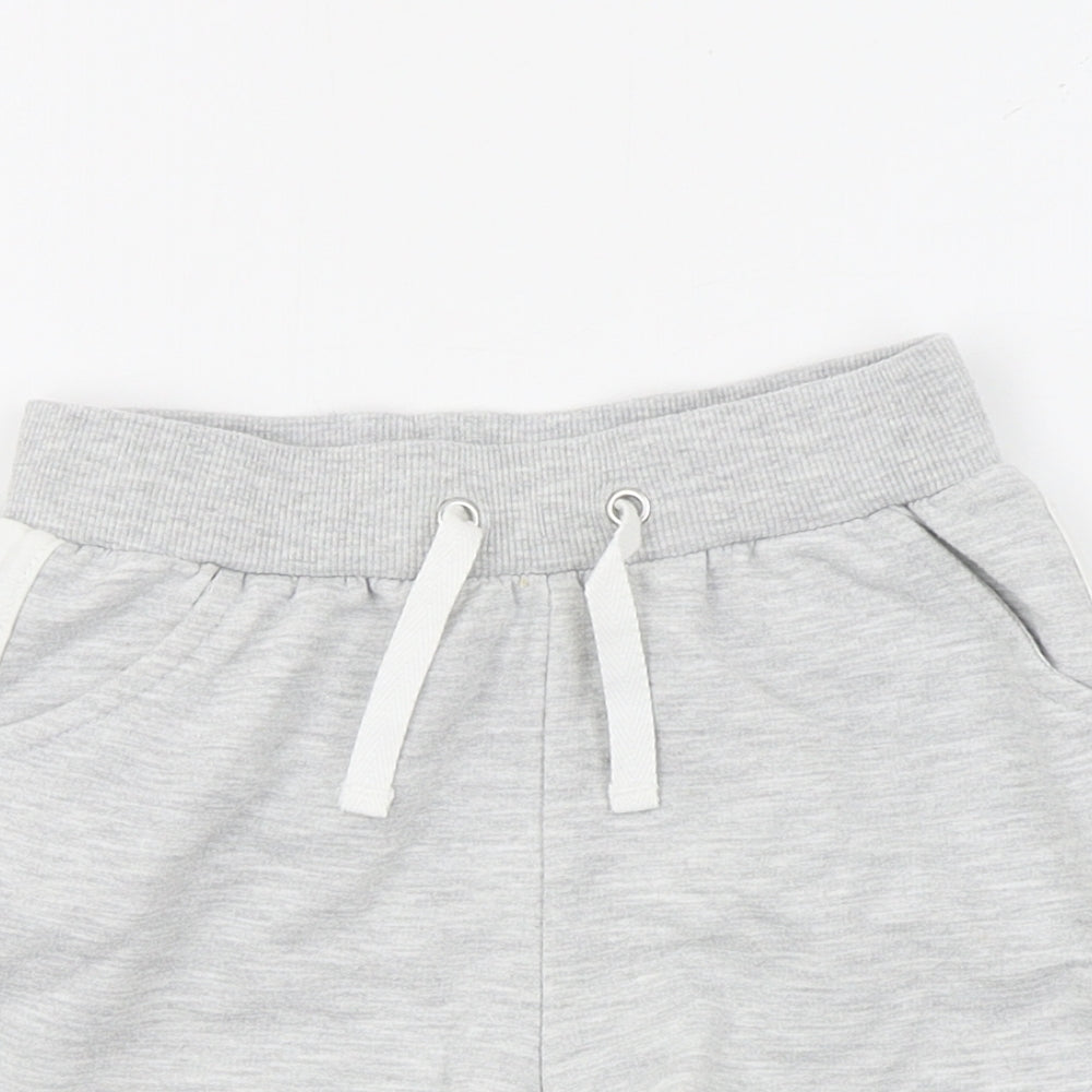Primark Girls Grey  Cotton Sweat Shorts Size 6-7 Years  Regular Drawstring