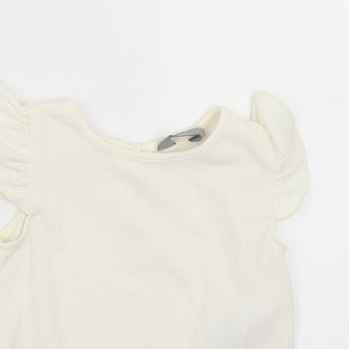 Primark Girls White  Polyester Basic T-Shirt Size 6-9 Months Round Neck