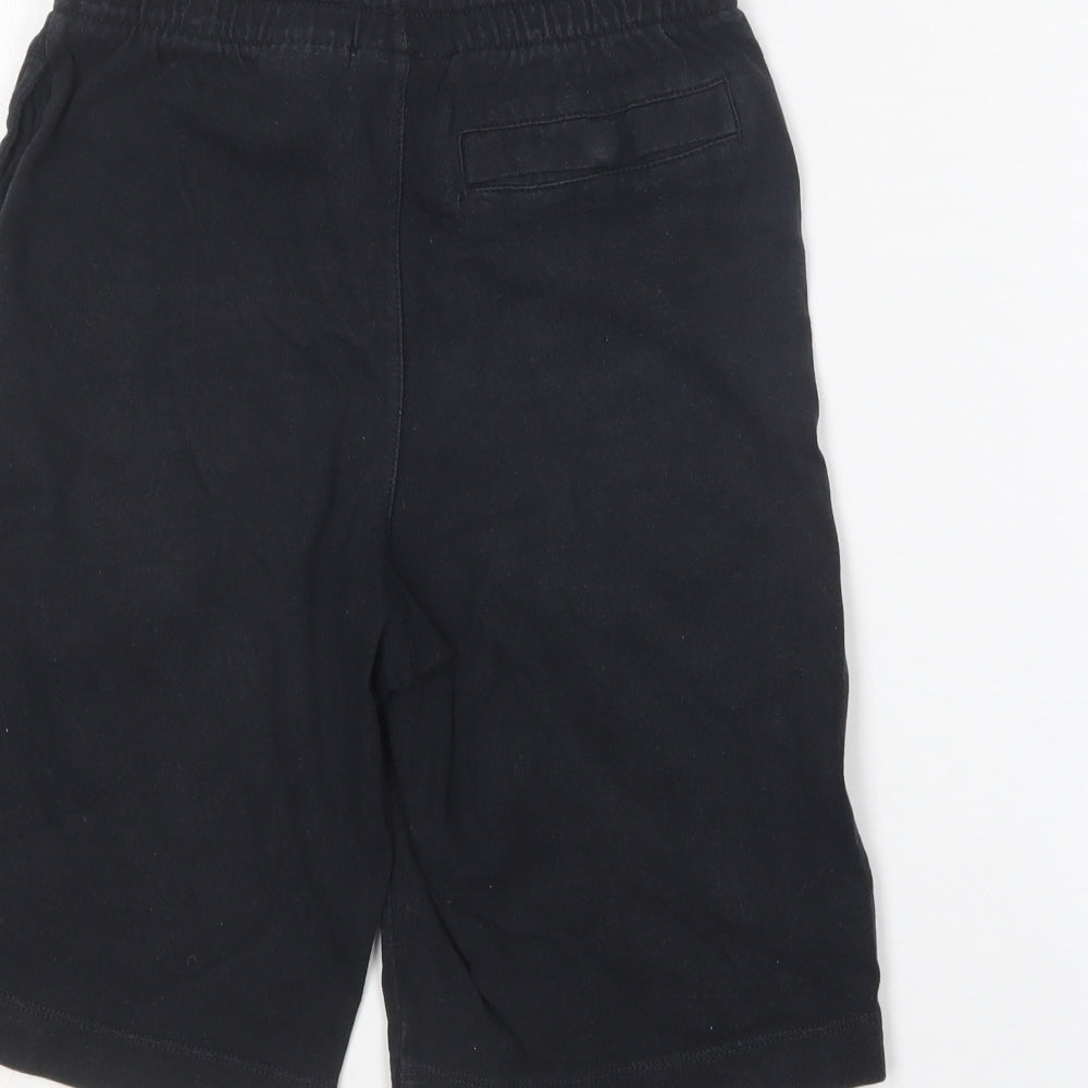 Nike Boys Black  Cotton Sweat Shorts Size M  Regular