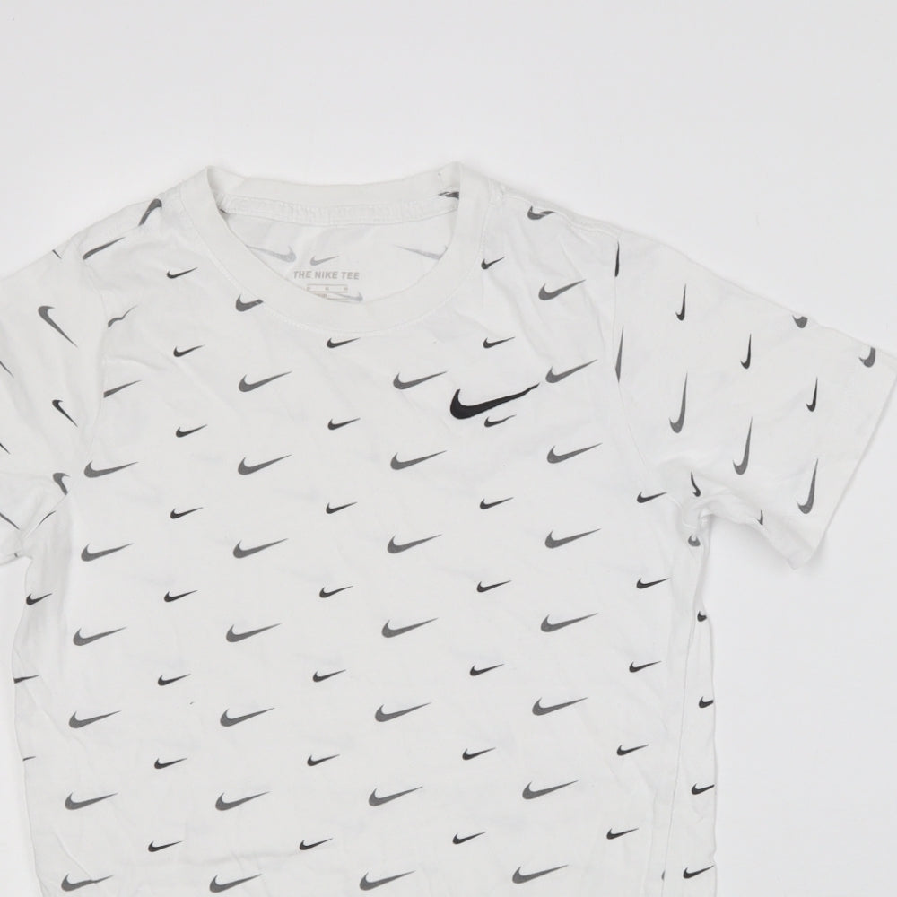 Nike Boys White Geometric Cotton Basic T-Shirt Size M Round Neck