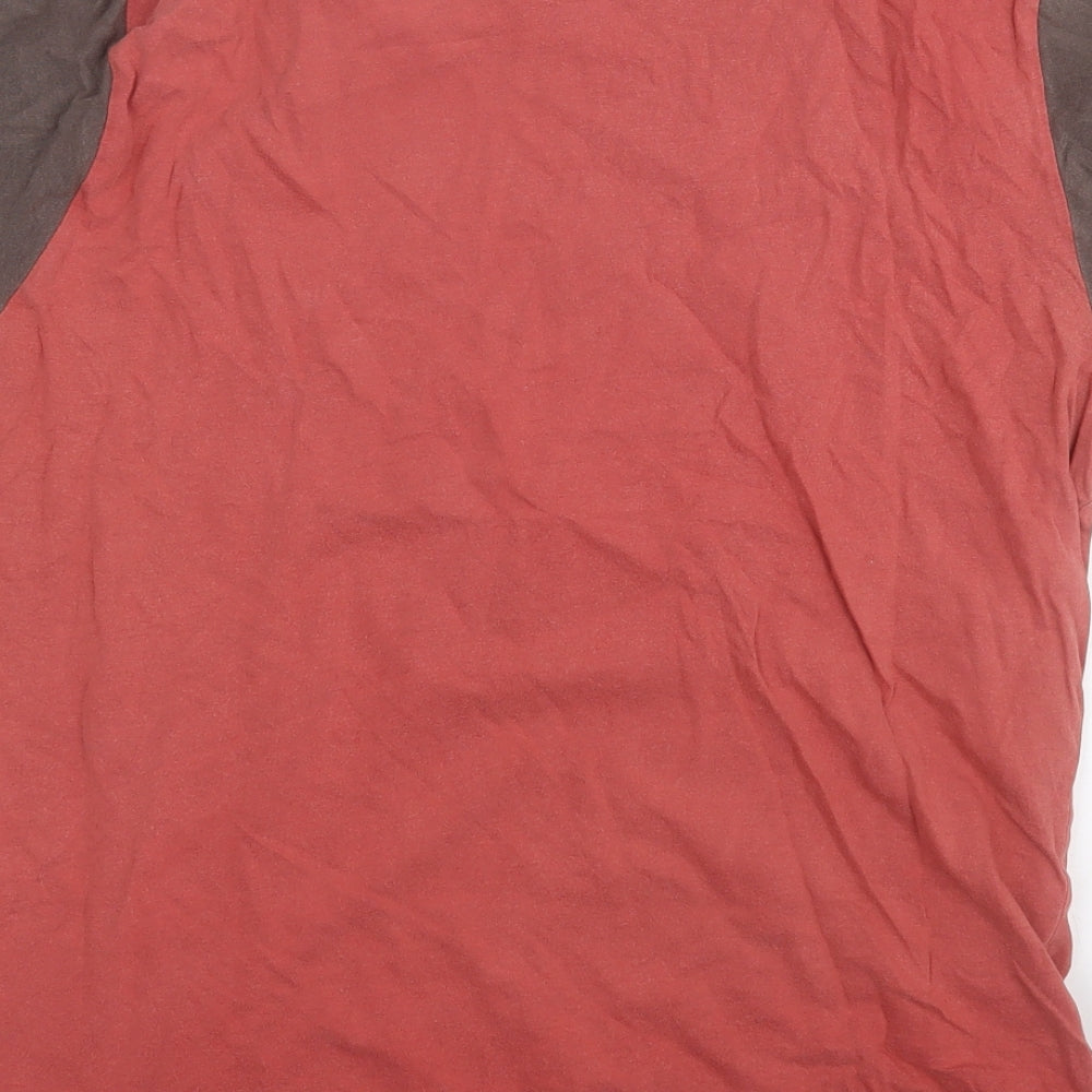 TU Mens Red  Polyester  T-Shirt Size L Round Neck