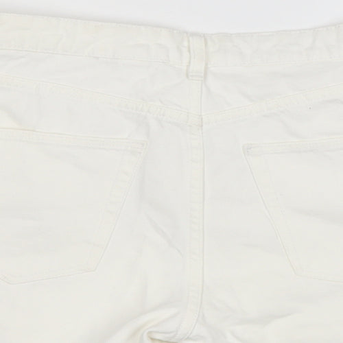 Preworn Womens White  Cotton Cargo Shorts Size M  Regular