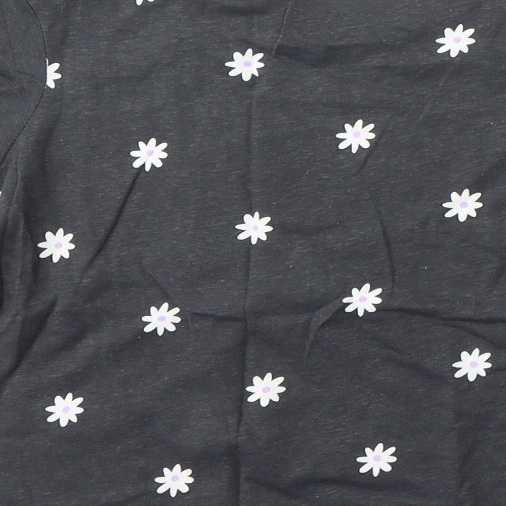 Primark Girls Grey Geometric Cotton Basic T-Shirt Size 8-9 Years Round Neck