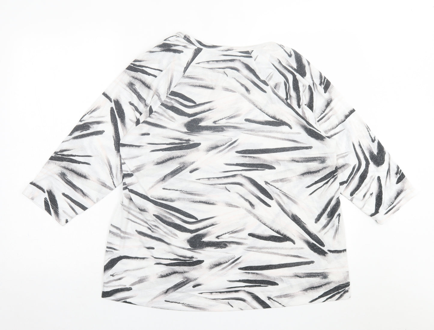 Marks and Spencer Womens White Animal Print Polyester Basic T-Shirt Size 18 Crew Neck