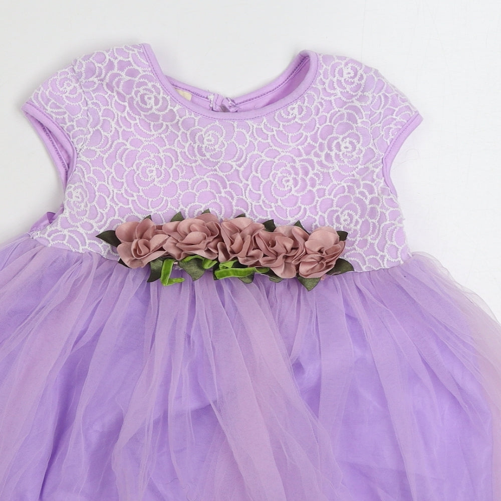 Preworn Girls Purple  Polyester Ball Gown  Size 4-5 Years  Square Neck Button