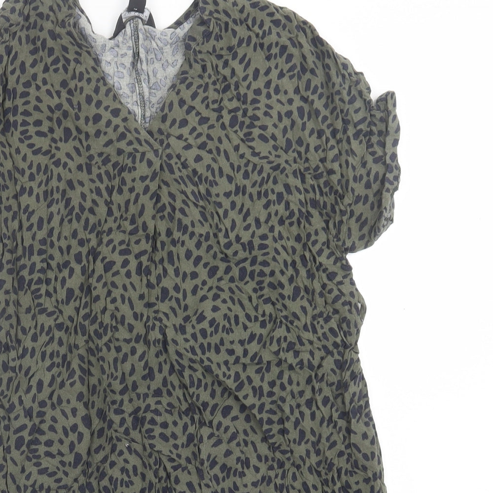 New Look Womens Green Animal Print Viscose A-Line  Size 8  V-Neck Pullover