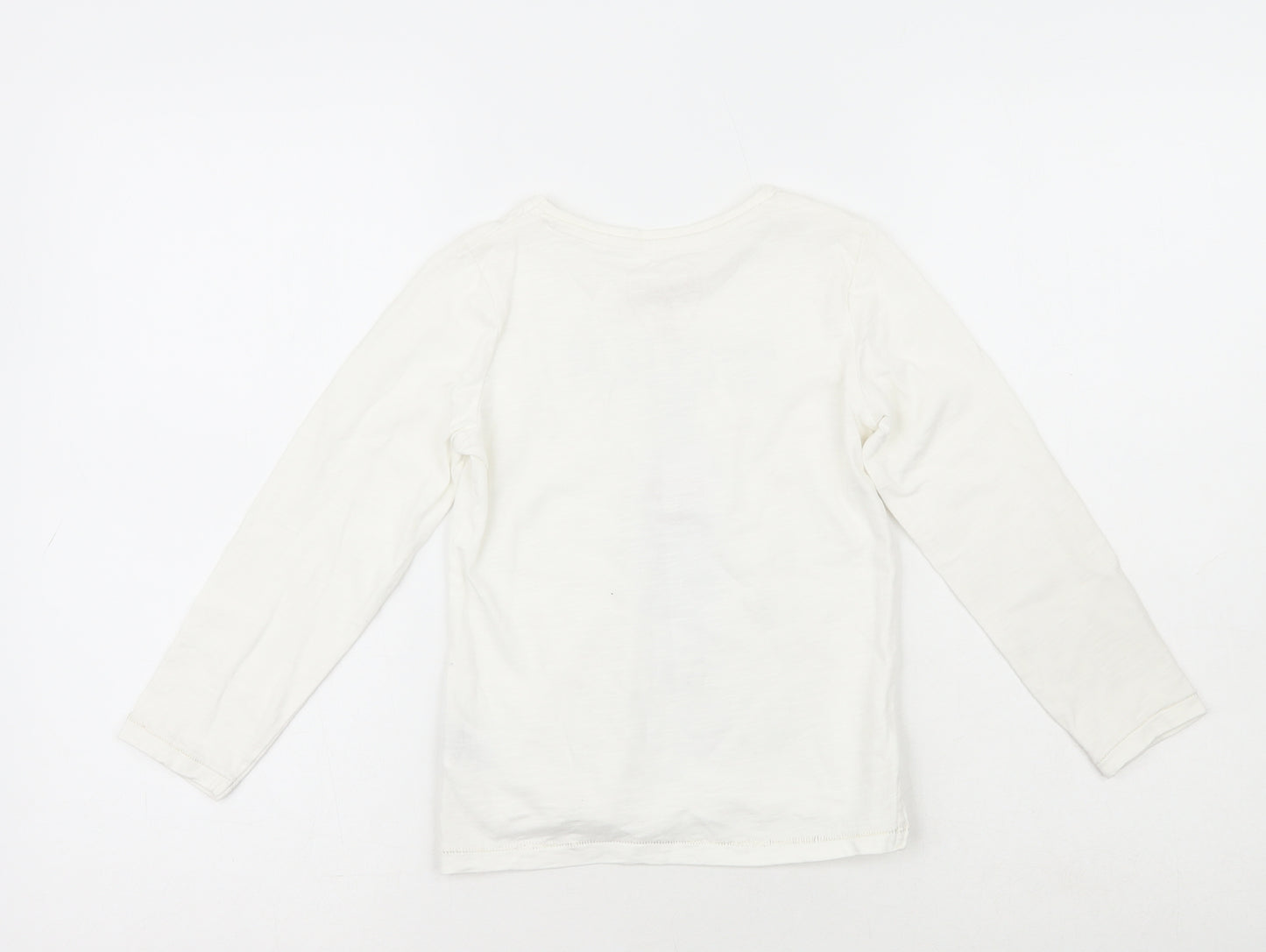 Preworn Girls White  Cotton Pullover Casual Size 6 Years Crew Neck  - Little girl with big dreams