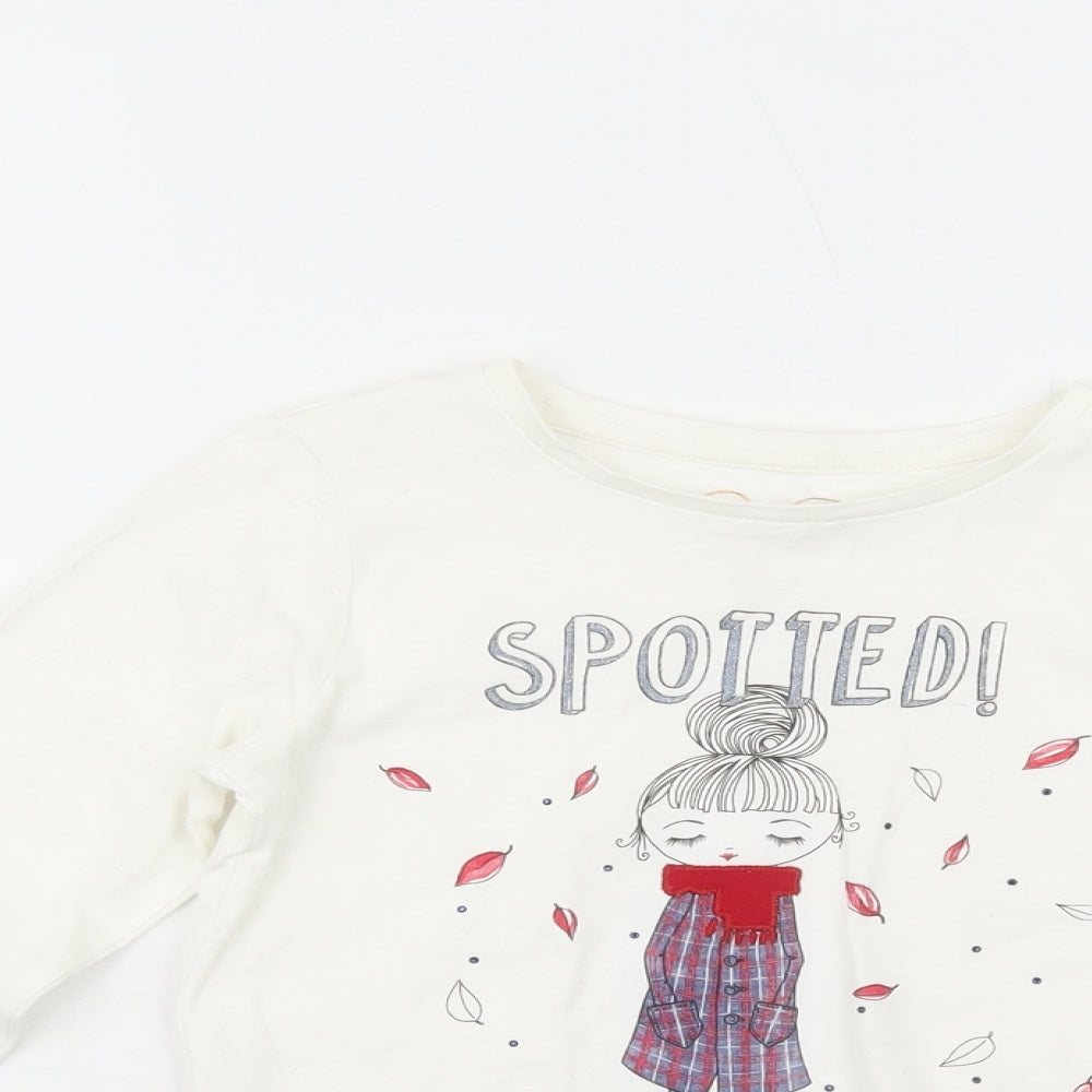 Preworn Girls White  Cotton Pullover Casual Size 6 Years Crew Neck  - Little girl with big dreams