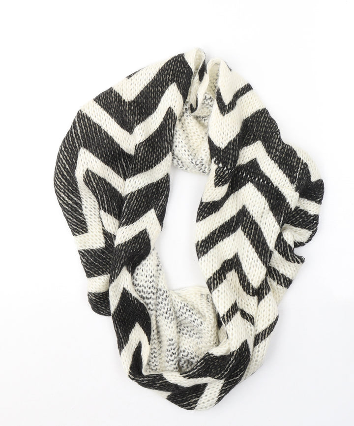 Dorothy Perkins Womens White Geometric Acrylic  Shawl/Wrap