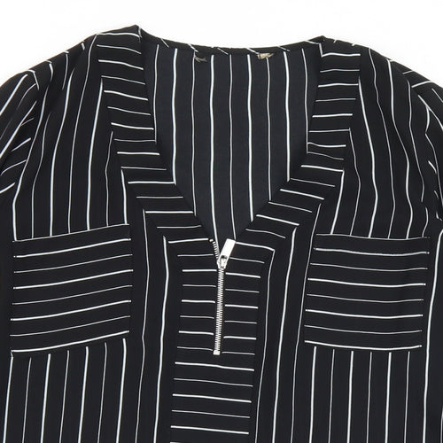Preworn Womens Black Striped Polyester Basic Blouse Size S V-Neck