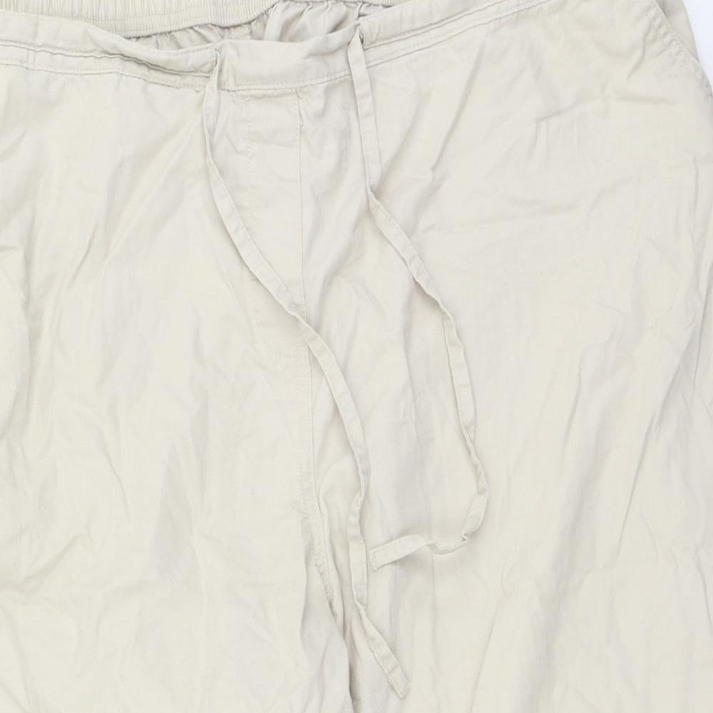 Marks and Spencer Womens Beige  Cotton Cargo Shorts Size 24 L20 in Regular